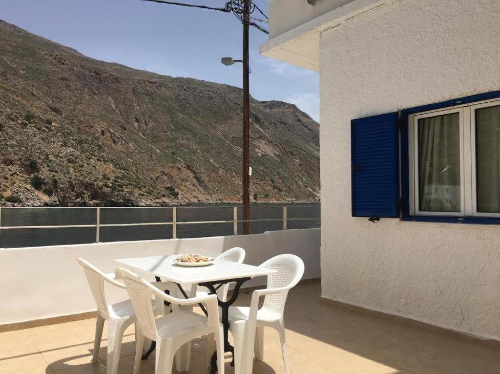 Sifis Bed & Breakfast Loutro Exterior foto