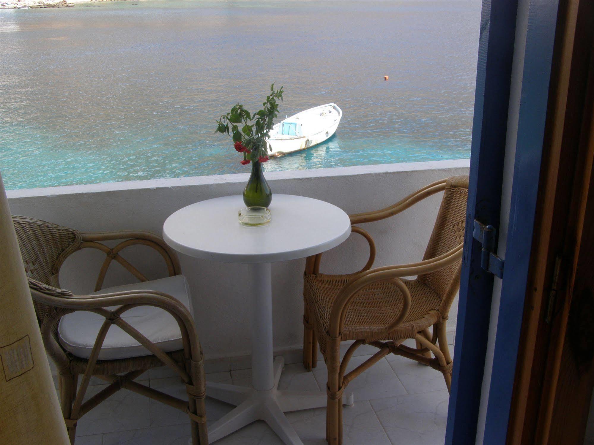 Sifis Bed & Breakfast Loutro Exterior foto